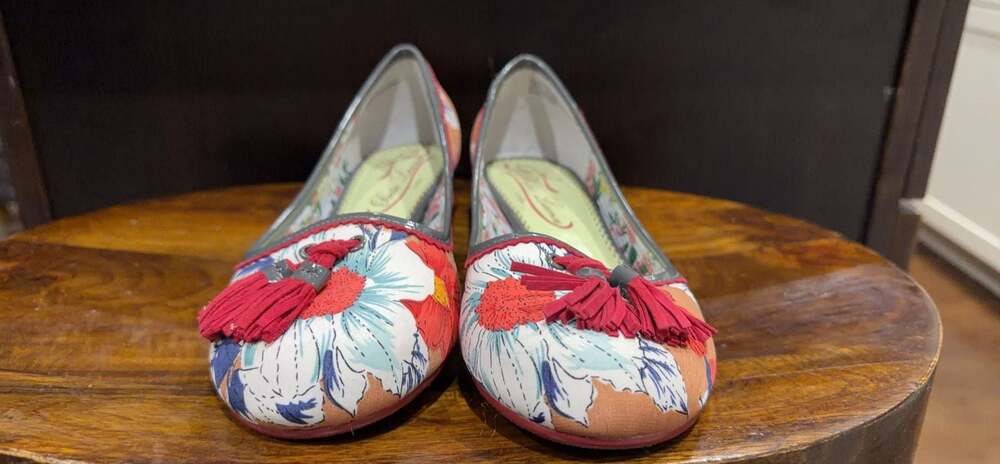 Poetic Licence London Floral Tassel Flats Size EUR 39.5